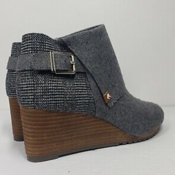 Dr Scholl's American Wedge
Microsuede Round Toe Ankle
Booties Gray USA Size 10 - Picture 4 of 6